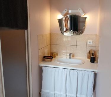 Saint-Germain-Lembron Lit Et Petit-Déjeuner | Villa Toscane