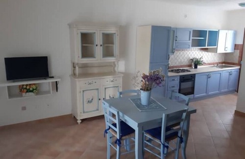 Sant'Anna Arresi Appartement | Villa Ulivo house with pool, barbecue, wi.fi, with pets allowed.
