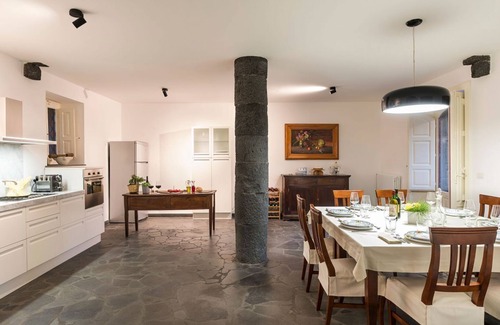 Castiglione di Sicilia Villa | Villa Vulcano - Quatre Chambres Villa, Couchages 8