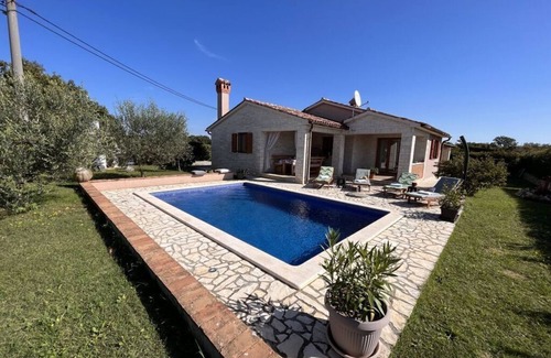 Grandici Villa | Villa en pierre Mirela