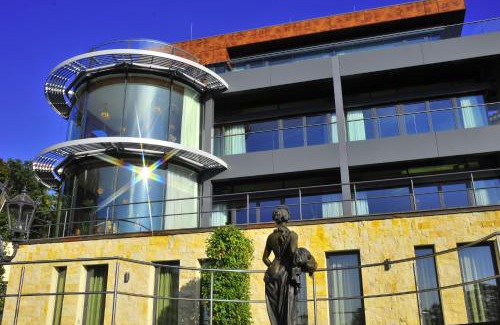 Loschwitz Appartement | Villa via Lapis - Panoramablick über Dresden - Garten - Pool - Sauna - Luxus