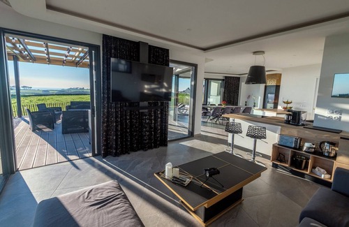 Plougonvelin Villa | Villa vacances vue mer avec spa privatif Bretagne