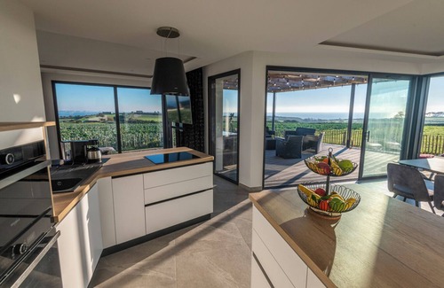 Plougonvelin Villa | Villa vacances vue mer avec spa privatif Bretagne