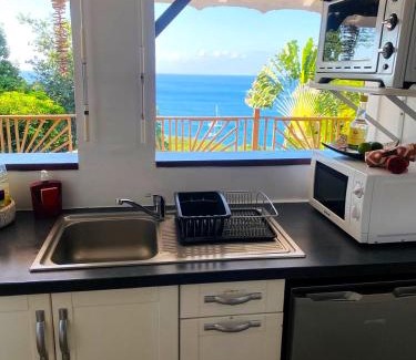Deshaies Villa | Villa VUE SUR MER tout confort avec piscine, proche plages - Deshaies centre