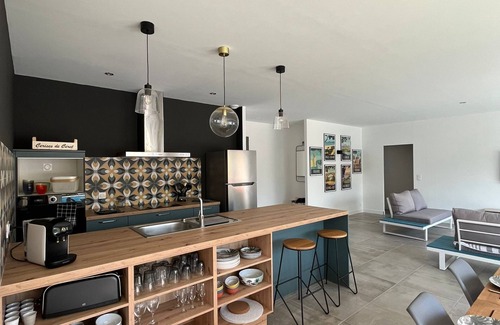Montesquieu-des-Alberes Villa | Villa avec piscine chauffée, 3 suites vue sur le massif des Albères.