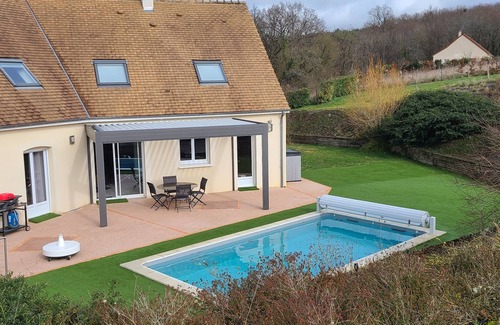 Bourre Villa | VILLA avec PISCINE **Chauffée** AU CŒUR DES CHÂTEAUX 15 mn DU ZOO DE BEAUVAL.