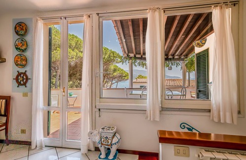 Capoliveri Villa | Elégante villa avec vue sur la mer et accès privé à la plage