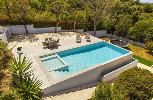 Montes de Alvor Villa | Villa w/pool & BBQ for relaxing days, Alvor