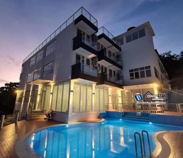 Bayan Lepas Maison | Villa w/PrivatePool Golf View Snooker BBQ 10BR