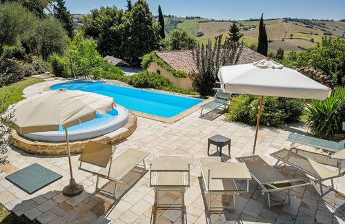 Barchi Villa | Villa Walter accueillante et réservée aux amoureux de la nature à 25 minutes de la mer Adriatique