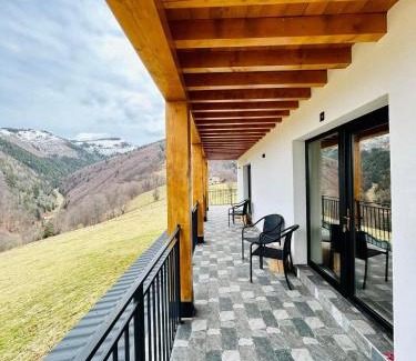 Petrosani Lit Et Petit-Déjeuner | Villa Wild Rooms
