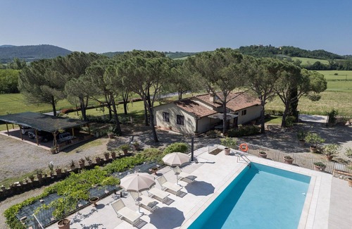 Colle di Val d'Elsa Villa | Maison de vacances avec WIFI, piscine, climatisation, TV, vue panoramique, près de San Gimignano