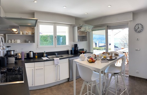 Veyrier-du-Lac Villa | Villa avec piscine chauffée et vue magnifique sur le lac d'Annecy