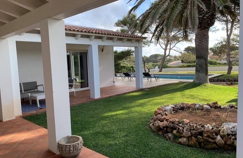 Es Castell Villa | Villa avec accès direct à Cala n’Brut