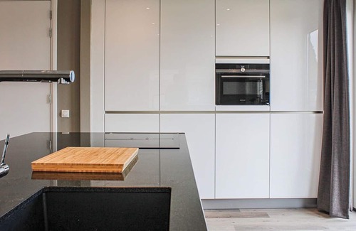 Idskenhuizen Maison | Villa with enclosed garden, in a holiday park on the water in Friesland
