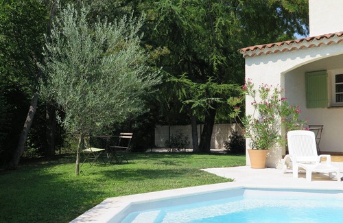 Apt Villa | Villa avec jardin et piscine privée (classée 3 étoiles)
