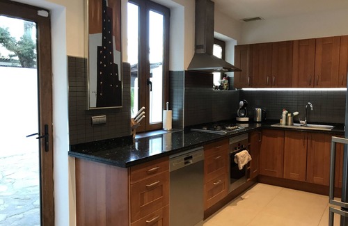 New Golden Mile Villa | Villa moderne de 3 chambres près de Puerto Banus et Marbella - 1 pâté de maisons de la plage