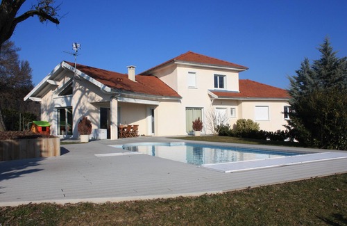 Argonay Maison | Villa avec piscine chauffée à 6km du lac d'Annecy - vue exceptionnelle