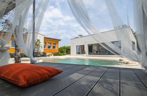 Nedescina Maison | Villa avec piscine hydromasagge. Enfants bienvenus.