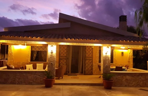 Pachino Villa | Villa avec piscine face à la mer, pour ceux qui aiment le calme et l'intimité