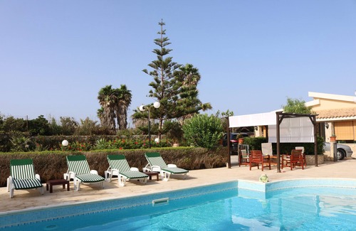 Pachino Villa | Villa avec piscine face à la mer, pour ceux qui aiment le calme et l'intimité
