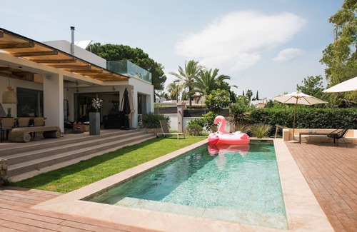 Siesta Villa | Villa with own Pool (10x3m) and only 100m from the beach away