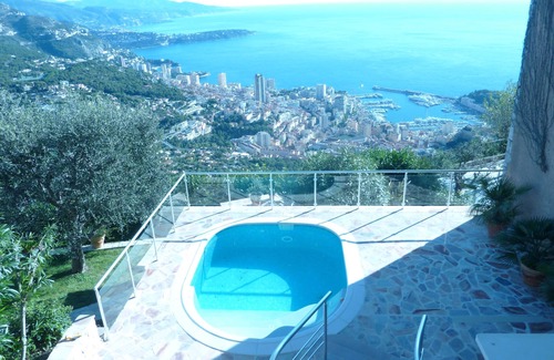 La Turbie Villa | VILLA AVEC VUE PANORAMIQUE SUR MONACO ET L'ITALIE POUR 4 PERSONNES