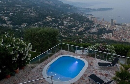 La Turbie Villa | VILLA AVEC VUE PANORAMIQUE SUR MONACO ET L'ITALIE POUR 4 PERSONNES