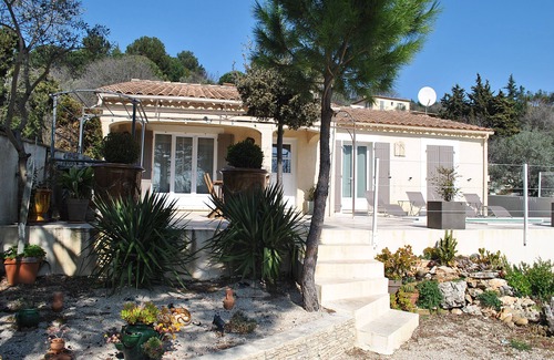 Rochefort-du-Gard Villa | VILLA AVEC PISCINE AU CŒUR D’UN VILLAGE PROVENCAL