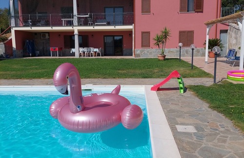 Aratena Villa | VILLA AVEC PISCINE A QUELQUES KM DE LA MER