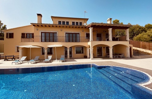 Sa Coma Villa | Villa avec piscine et vue dans un quartier très calme.