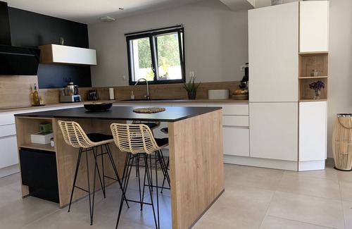 Sommieres Maison | Villa avec piscine dans un havre de paix