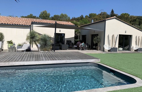 Sommieres Maison | Villa avec piscine dans un havre de paix