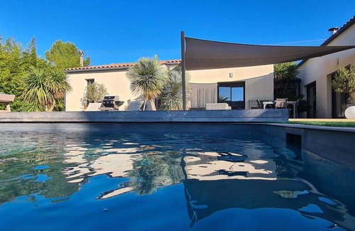 Sommieres Maison | Villa avec piscine dans un havre de paix