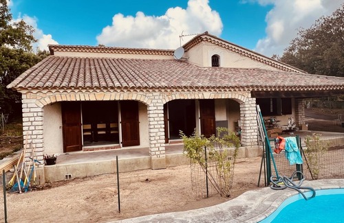 Monteils Maison | Villa avec piscine au calme en bordure de forêt