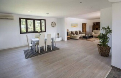 Es Palmer Chalet De Ski | Villa with pool in front of Es Trenc