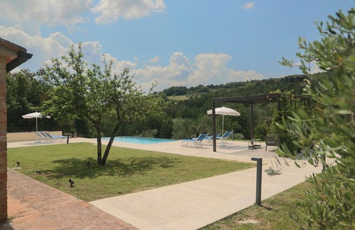 San Macario In Monte Villa | Cottage with private pool near Siena