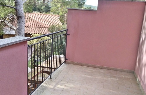 Porto Pino Maison | VILLA WITH PRIVATE GARDEN NEAR THE SEA