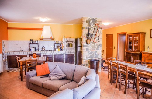 Panicale Villa | Grand maison avec piscine et jardin privé pur jusqu'à 18 personnes