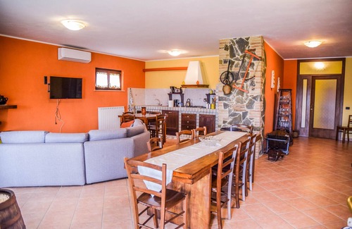 Panicale Villa | Grand maison avec piscine et jardin privé pur jusqu'à 18 personnes