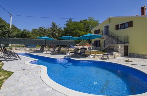 Kapelica Cottage | Villa avec piscine privée et jardin pouvant accueillir jusqu'à 12 personnes