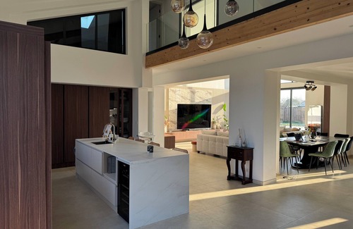 Ambares-et-Lagrave Villa | Villa with swimming pool and large garden - 15 min from Bordeaux