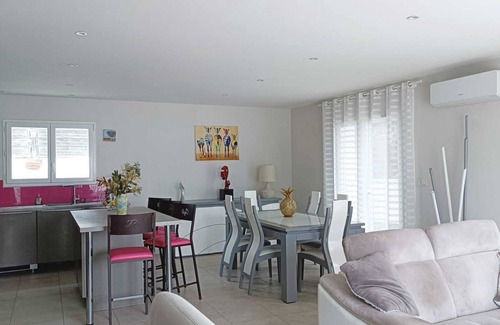 Lespignan Maison | Villa avec piscine privée sécurisée à 9km de la mer