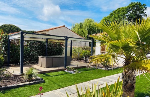 Breuillet Villa | Villa avec Piscine