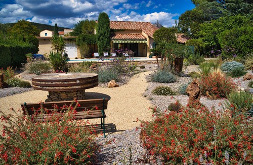 Cabrieres Villa | villa avec piscine privée classée 3 étoiles site officiel des hébergements