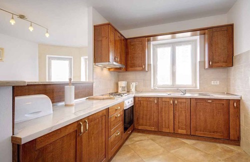 Gajana Villa | Villa avec piscine et solarium