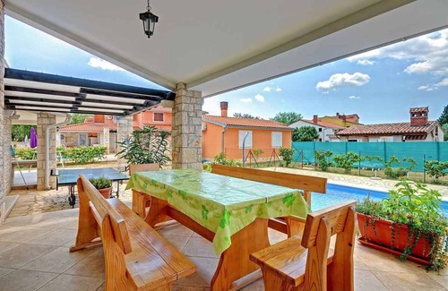 Gajana Villa | Villa avec piscine et solarium