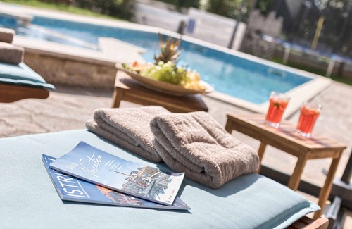 Muzini Villa | Villa avec piscine, sauna et aire de jeux