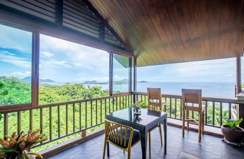 Rawai Villa | Villa Yariana Ocean Front - 8 Bedrooms