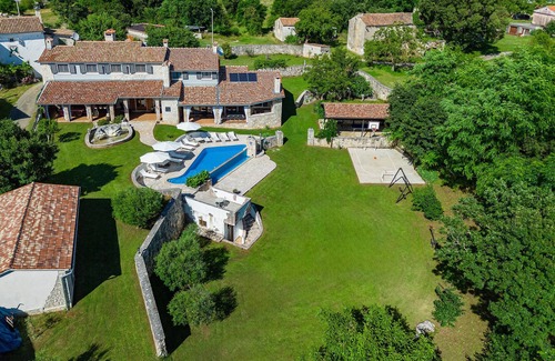 Sveta Nedelja Maison | Villa Zanetto - Villa de 162m2 avec piscine de 33m2, terrain naturel clos de 3500m2